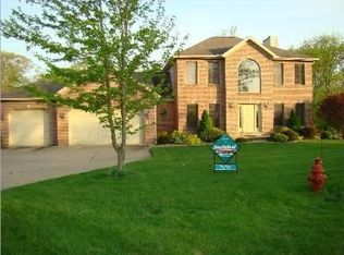 530 Hickory Ct, Goodfield, IL 61742
