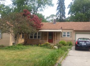 8520 Kenwood Ave, Oak Park, MI 48237