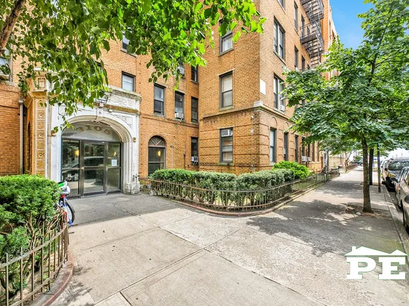 3105 Brighton 3 St #1N, Brooklyn, NY 11235