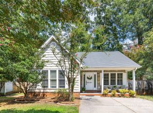 2201 Olde Chantilly Ct, Charlotte, NC 28205