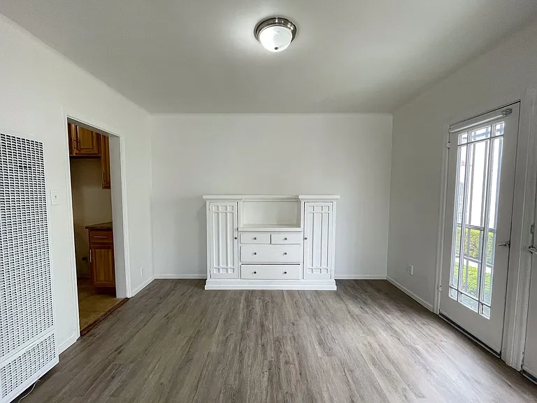 1450 W 39th St — Photo 10