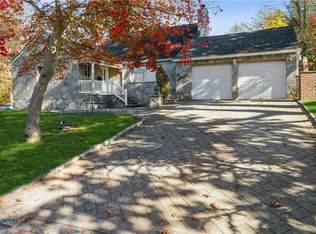 24 Abingdon Ln, Scarsdale, NY 10583