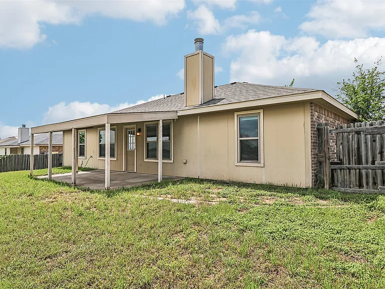 1309 Marlee Cir — Photo 35