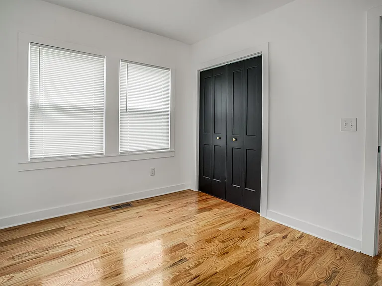 4421 Bellefontaine Ave — Photo 25