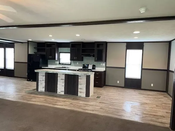 2300 Ward Bend Rd #831, Sealy, TX 77474