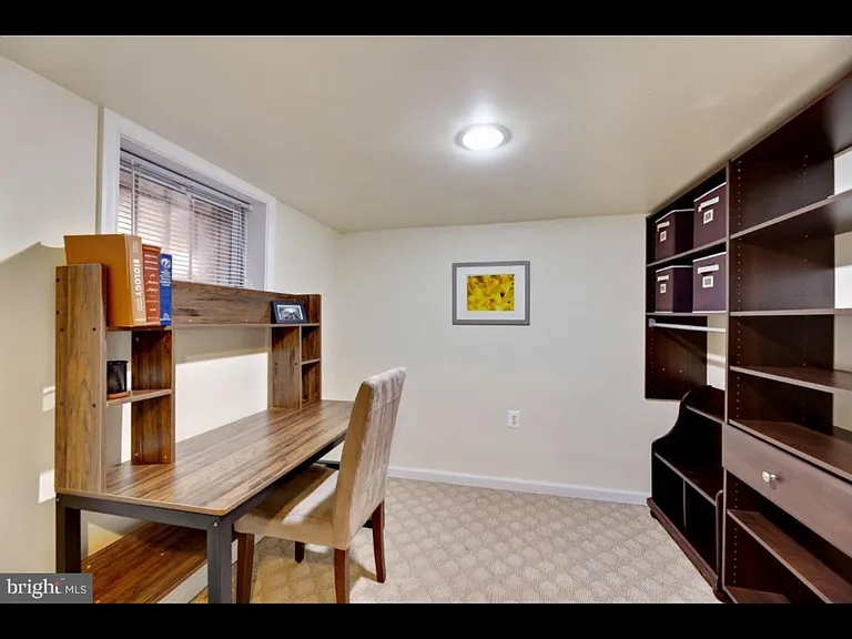 1637 Kramer St NE — Photo 16