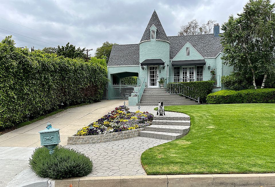 1st image of 2021 Bonita Dr