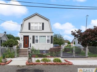 15 Grace St, Fords, NJ 08863