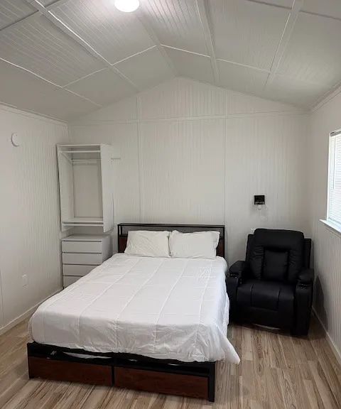 1014 Colonial Dr #1 — Photo 2