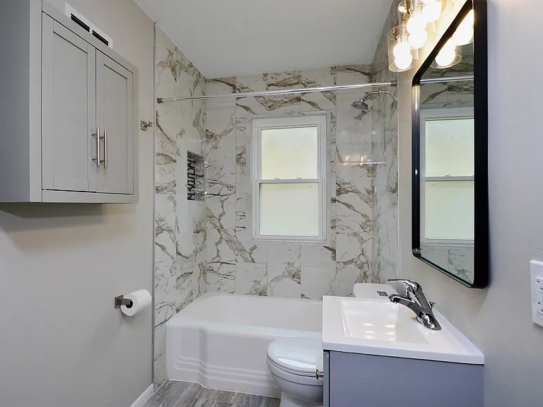 921 Oliver Ave N #921 — Photo 6