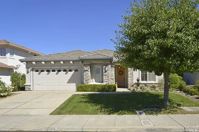 124 Sage Way photo 1