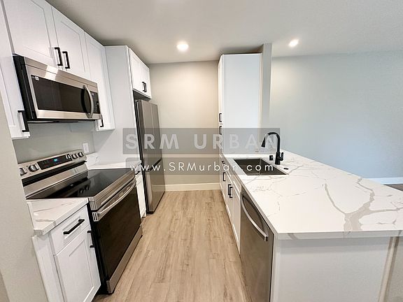 5th image of 3770 40th St Unit 8