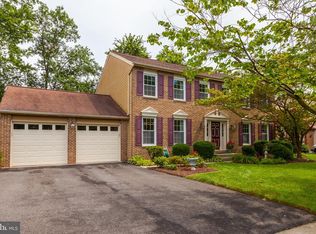 17213 Larosa Dr, Rockville, MD 20855