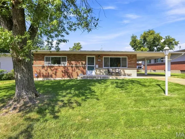 908 Buckley Rd, Saint Louis, MO 63125