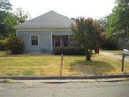 1st image of 514 S Houston St