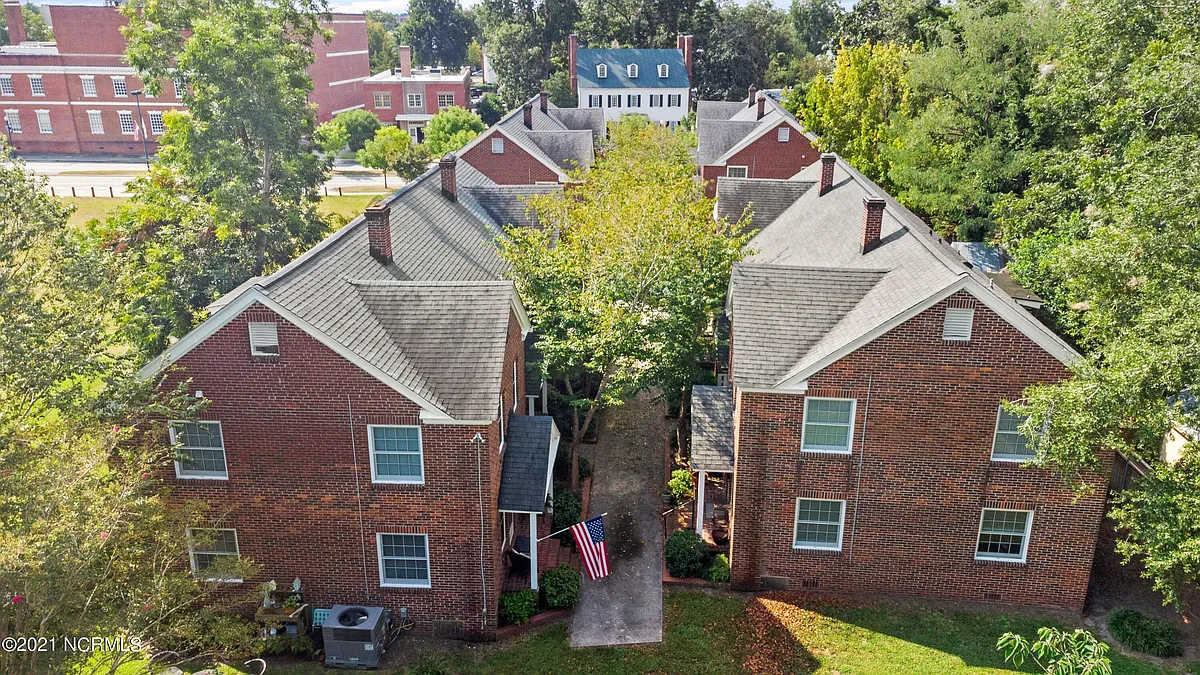 Building Photo - 514 Broad St