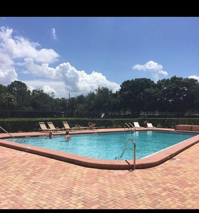 1st image of 4515 W La Villa Ln
