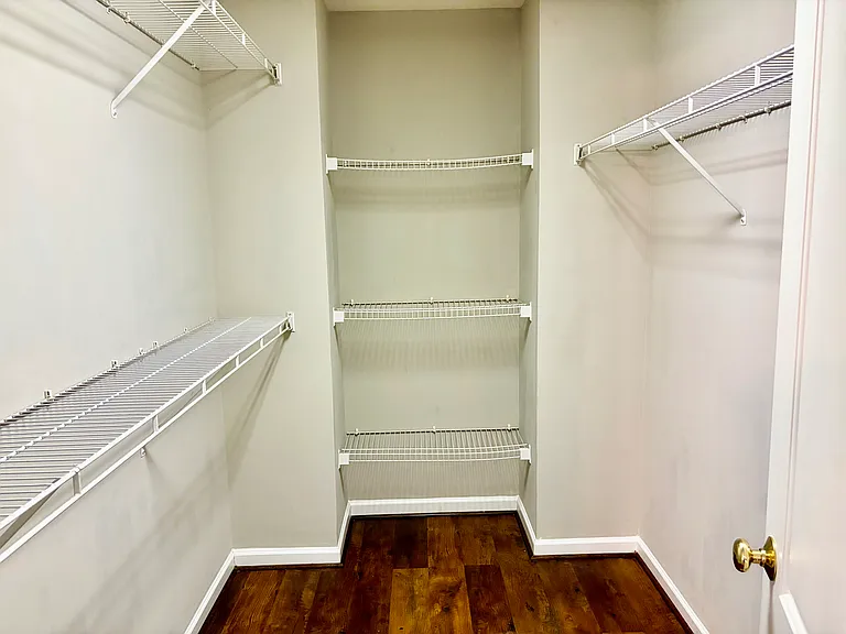 3935 Blairwood St — Photo 14