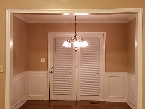 Formal dining