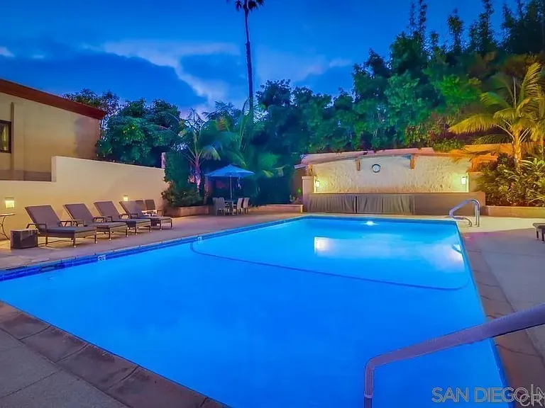 2500 Torrey Pines Rd #402 — Photo 18