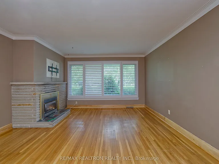 250 Meadow Rd — Photo 9