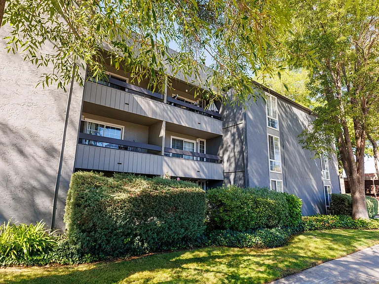 Laguna Ellis Apartments — Photo 8