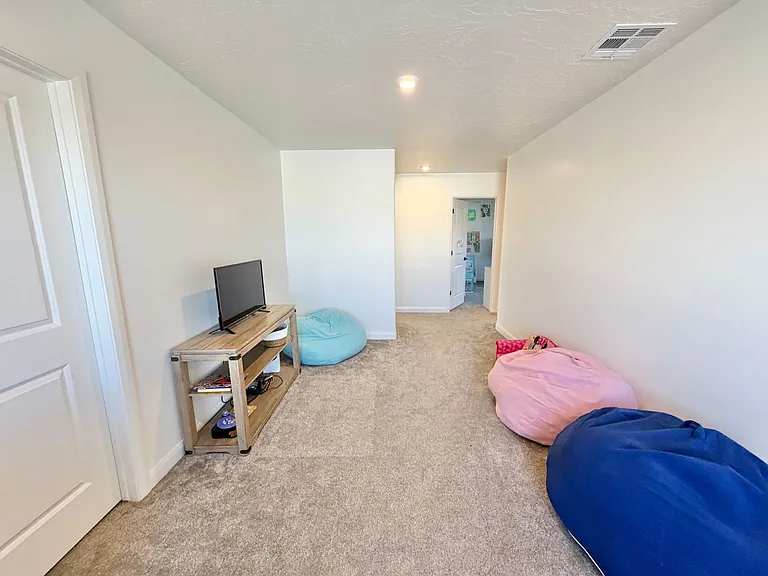 1436 E White Hollow Ln — Photo 14