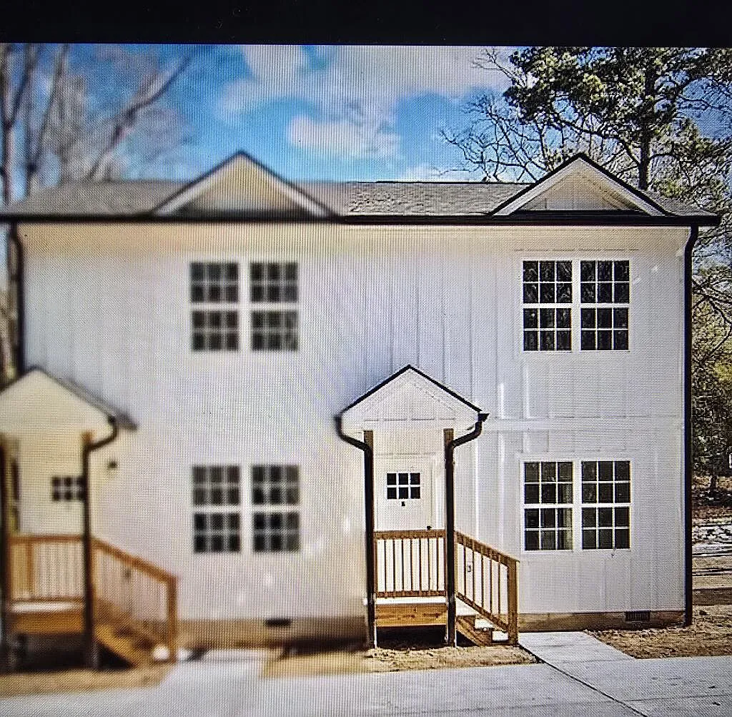 2 bed, 1.5 bath, 1200 sqft, $1,399 — Photo 1