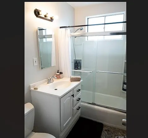 11643 Gorham Ave #206 — Photo 7