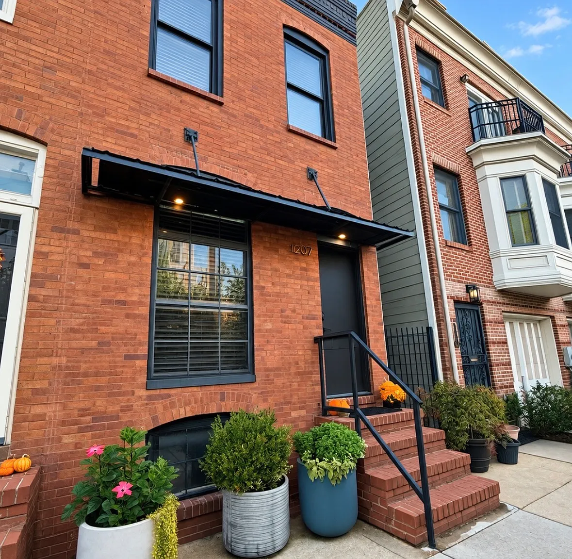 2 bed, 1250 sqft, $3,400 — Photo 2