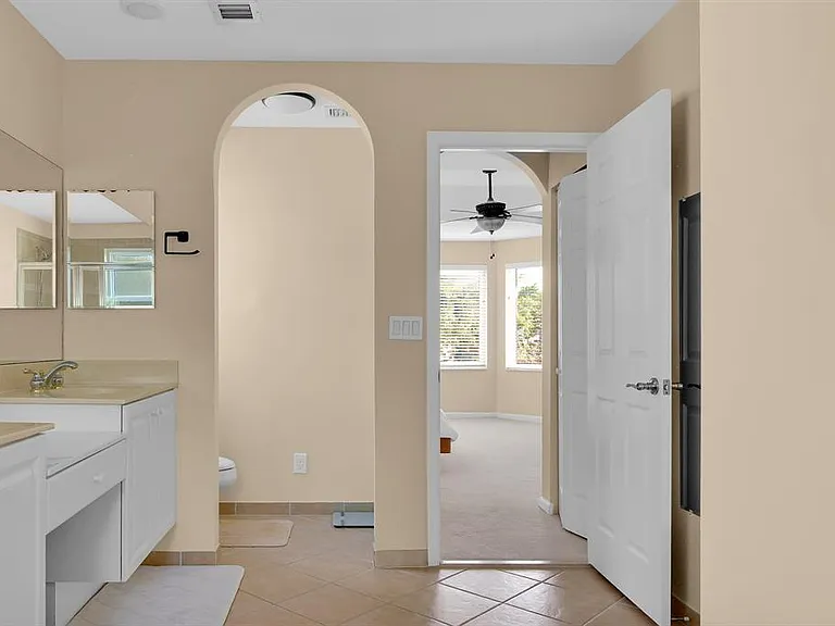 9022 Dupont Pl — Photo 15