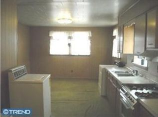 9 Wyndale Ave, Maple Shade, NJ 08052