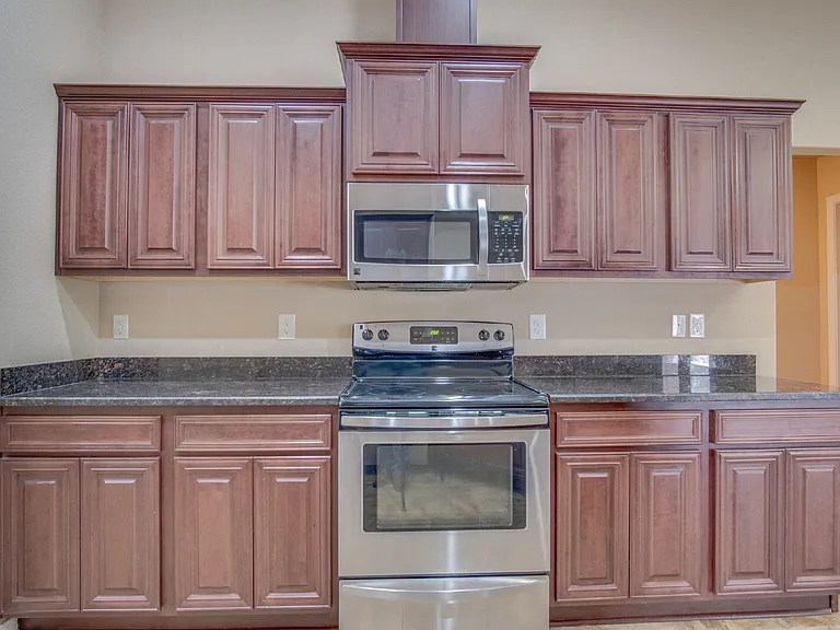 5485 Tucker Cir — Photo 14
