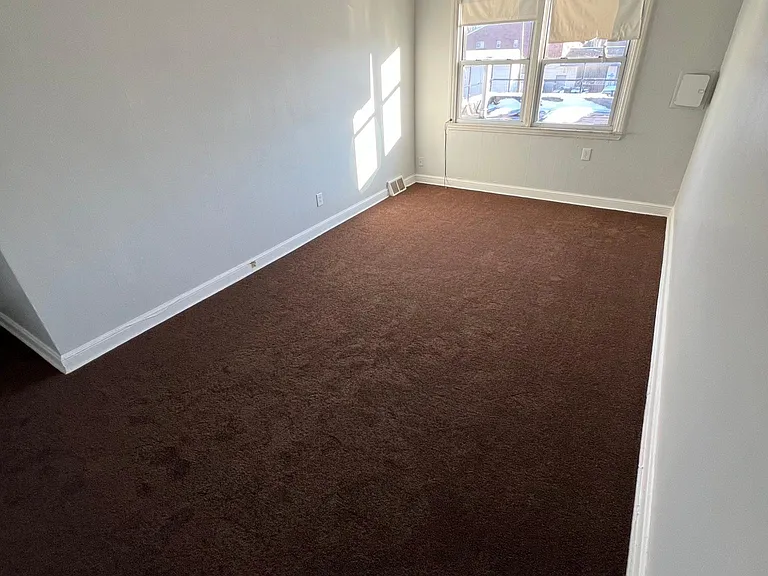 Right side main bedroom.