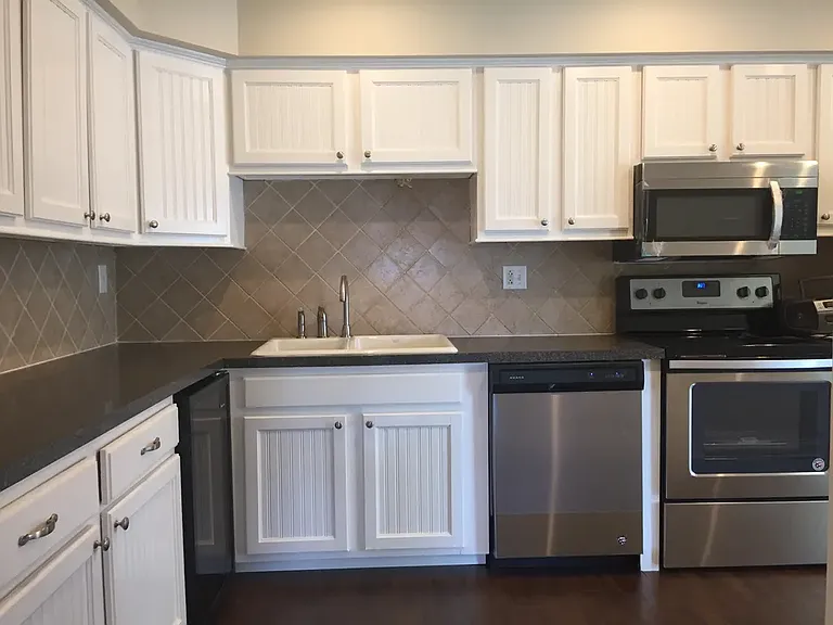 185 Reliance Pl — Photo 5