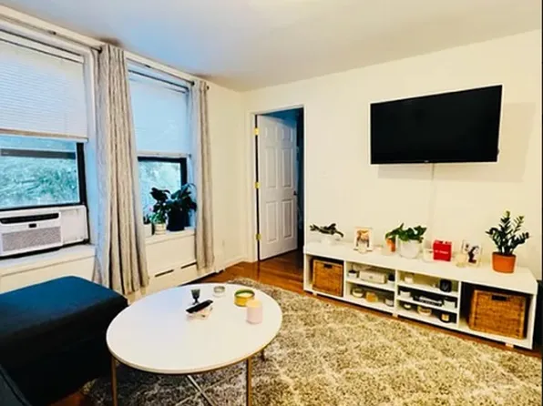 110 Franklin Street image 1 of 10