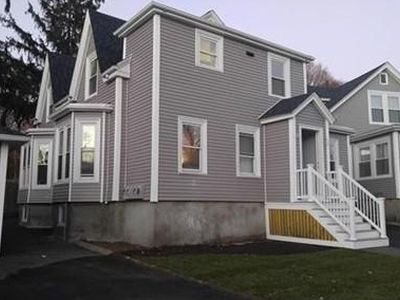 50 Essex St #1, Swampscott, MA, 01907