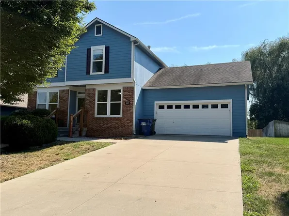 5217 Carson Dr, Lawrence, KS 66049
