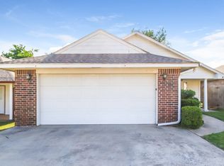 2429 Cherry Ln, Midwest City, OK 73130