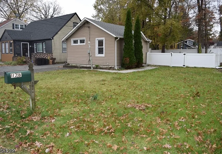 112B Minnehaha Blvd — Photo 2