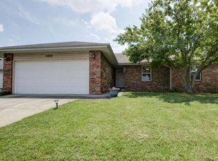 4804 W Burbank St, Springfield, MO 65802