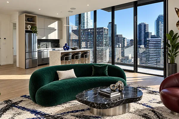 Living room, photo 1