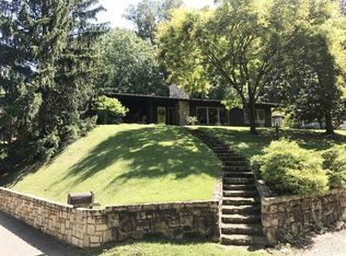 1800 Military Rd, Huntington, WV 25701