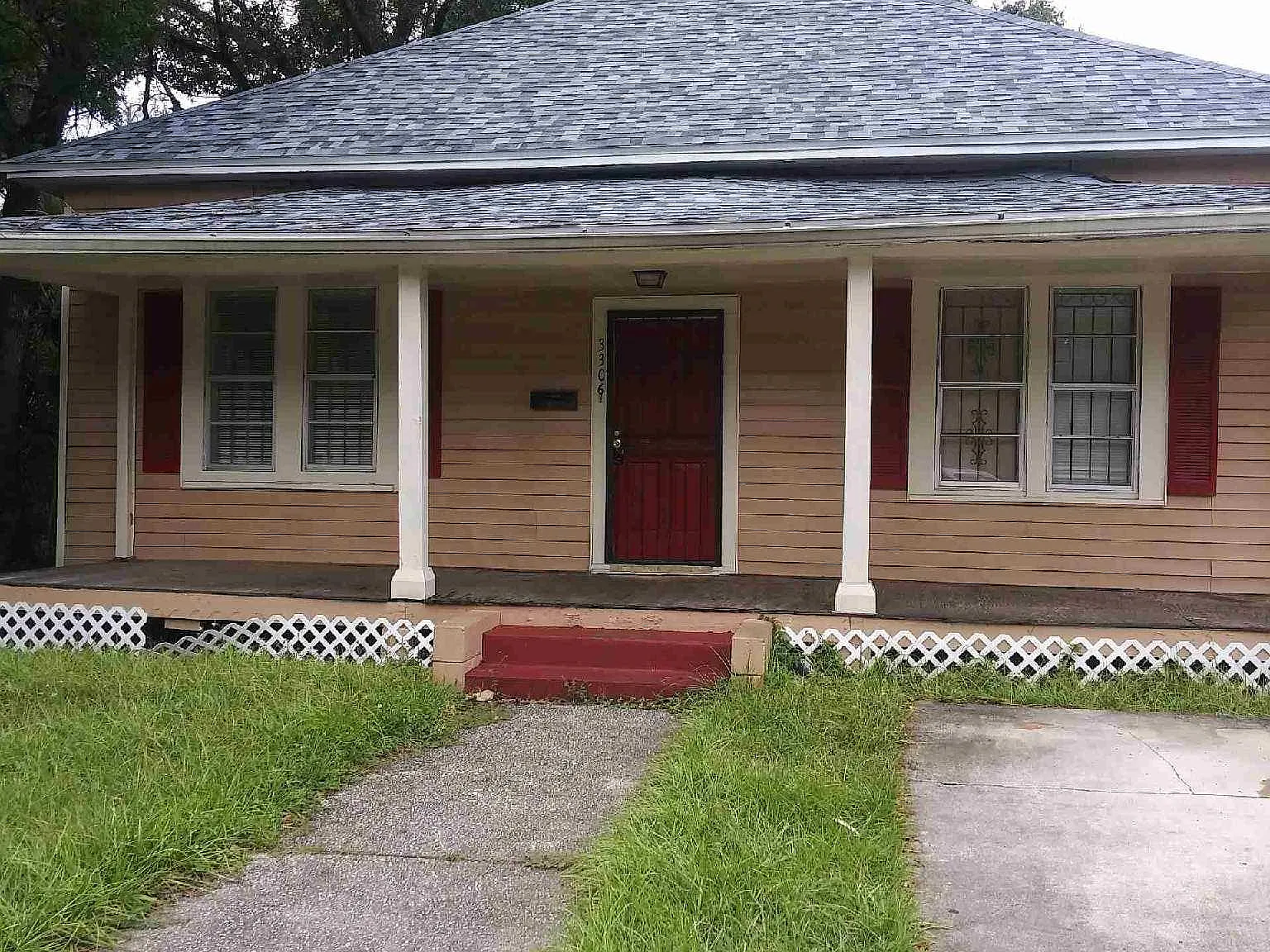 3306 E 24th Ave — Photo 2