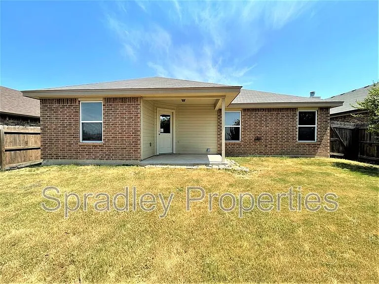 413 Bashaw Loop — Photo 18