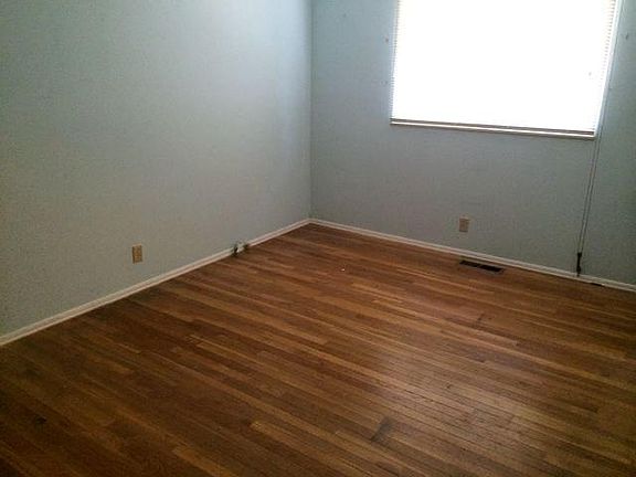 2nd image of 1462 Barkwood Dr