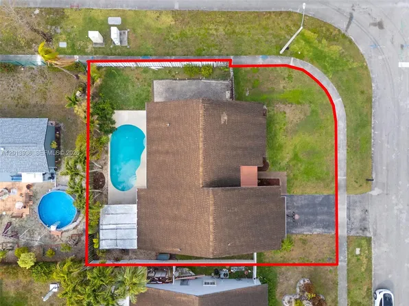 8650 NW 46th Ct, Lauderhill, FL 33351