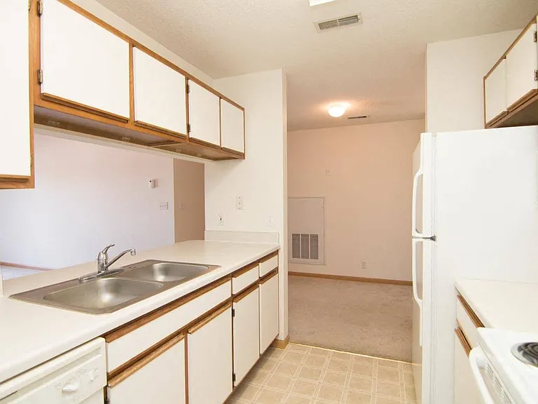 Northbrook Apartments — Photo 89