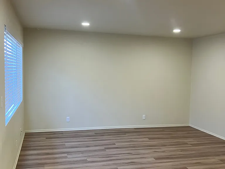 24314 Newhall Ave #202 — Photo 8
