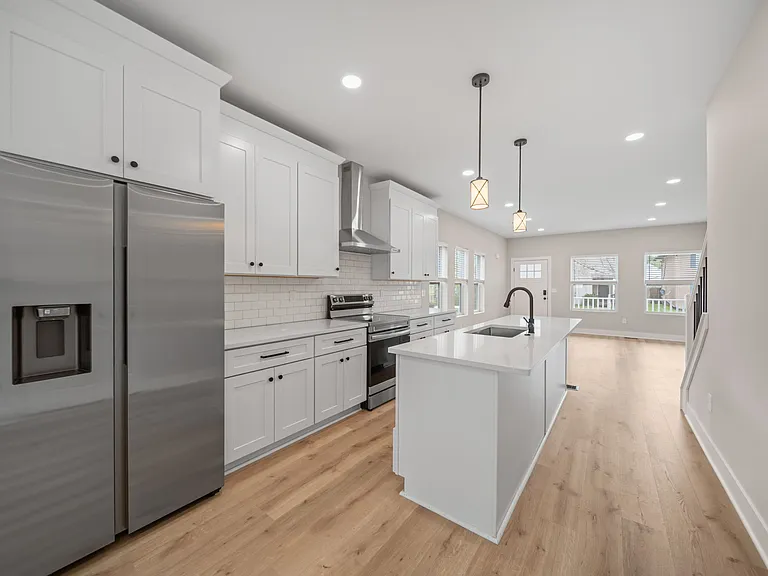 2589 Dayton Ave — Photo 14